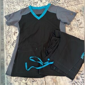 Carhartt Black and Gray Scrub Set with Teal Trim
